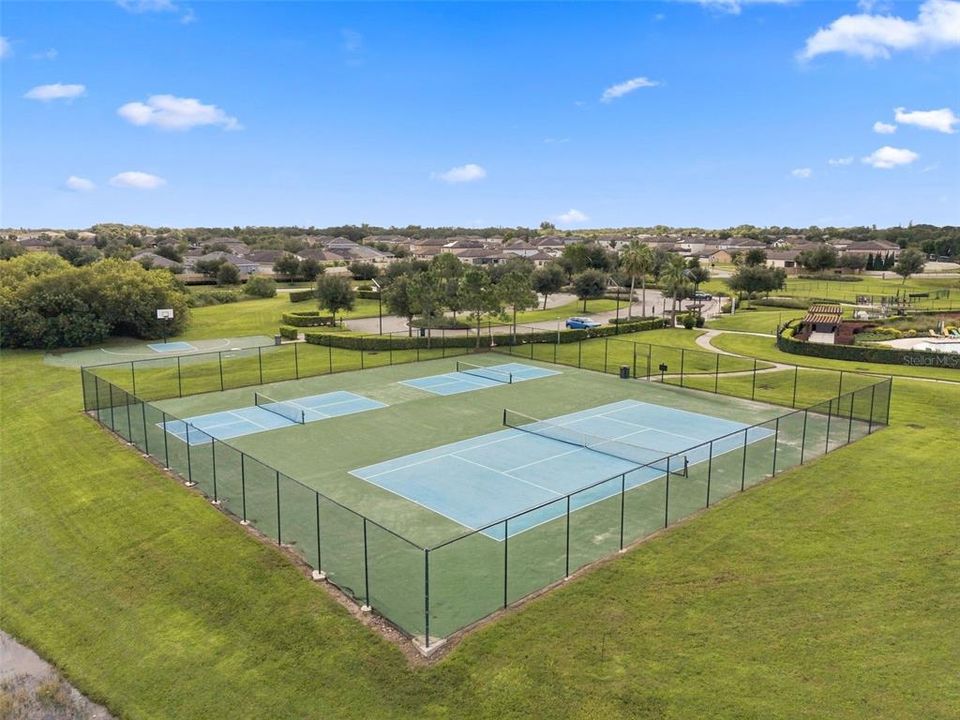 En Venta: $524,900 (5 camas, 3 baños, 2996 Pies cuadrados)