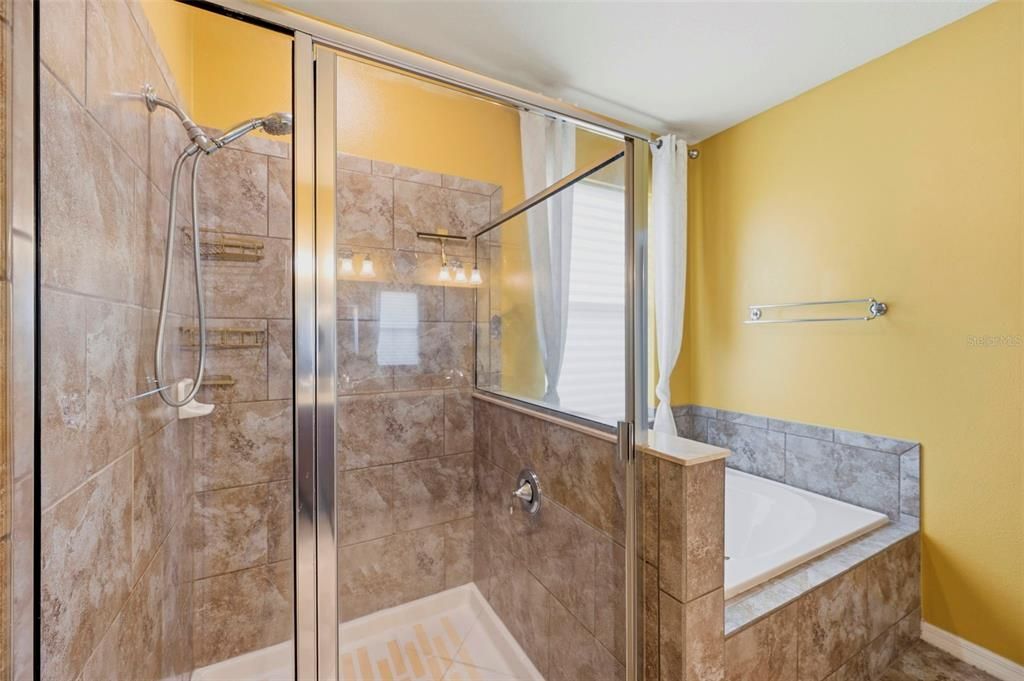 En Venta: $524,900 (5 camas, 3 baños, 2996 Pies cuadrados)