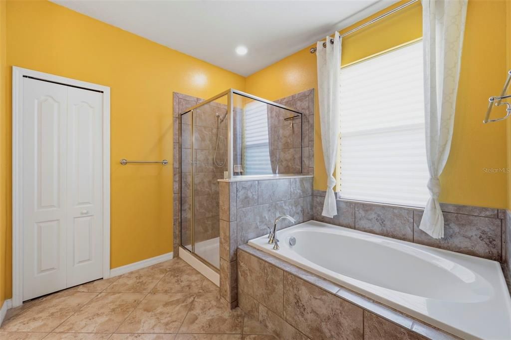 En Venta: $524,900 (5 camas, 3 baños, 2996 Pies cuadrados)