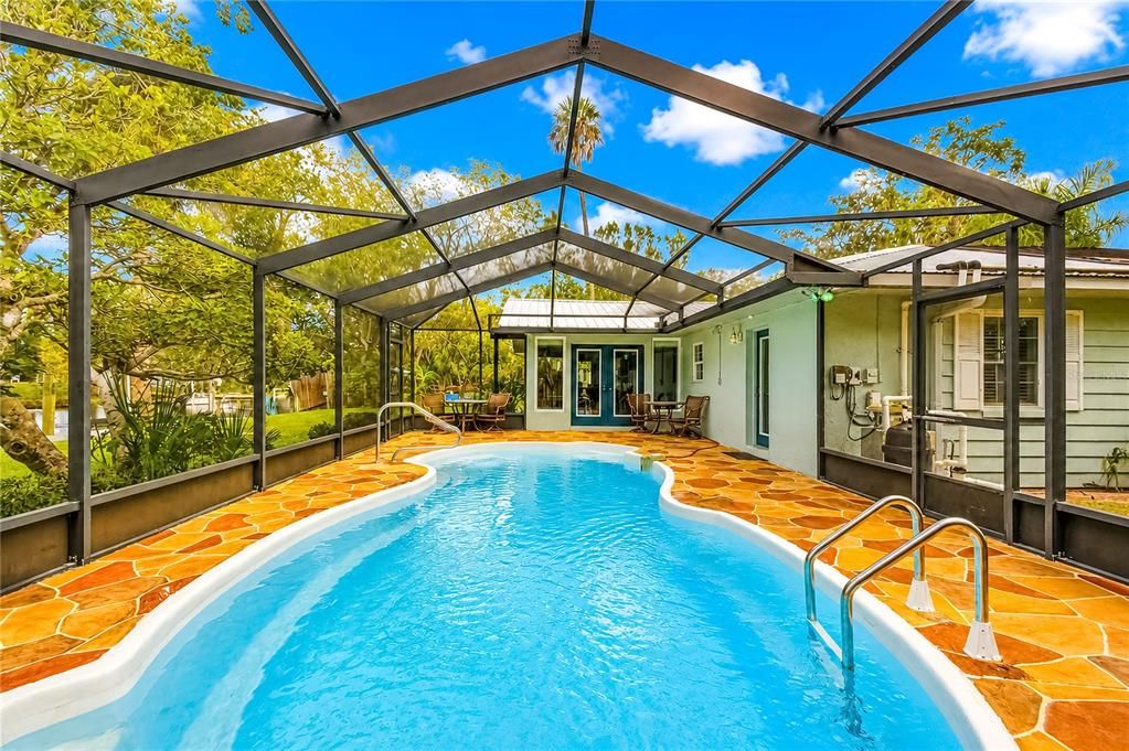 En Venta: $799,000 (4 camas, 2 baños, 2095 Pies cuadrados)
