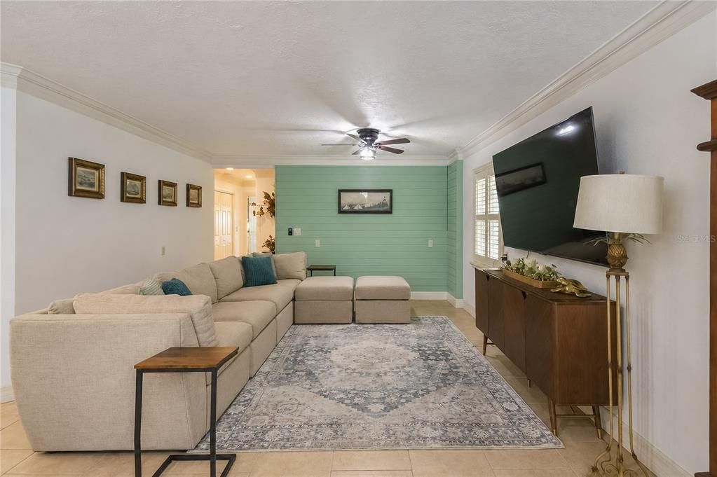 En Venta: $799,000 (4 camas, 2 baños, 2095 Pies cuadrados)