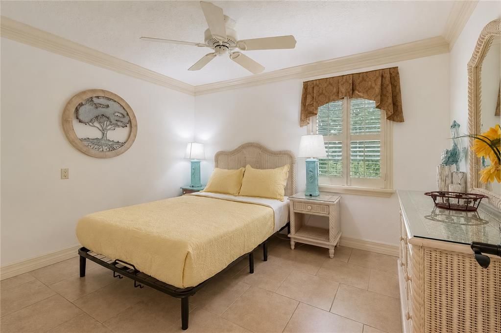 En Venta: $799,000 (4 camas, 2 baños, 2095 Pies cuadrados)