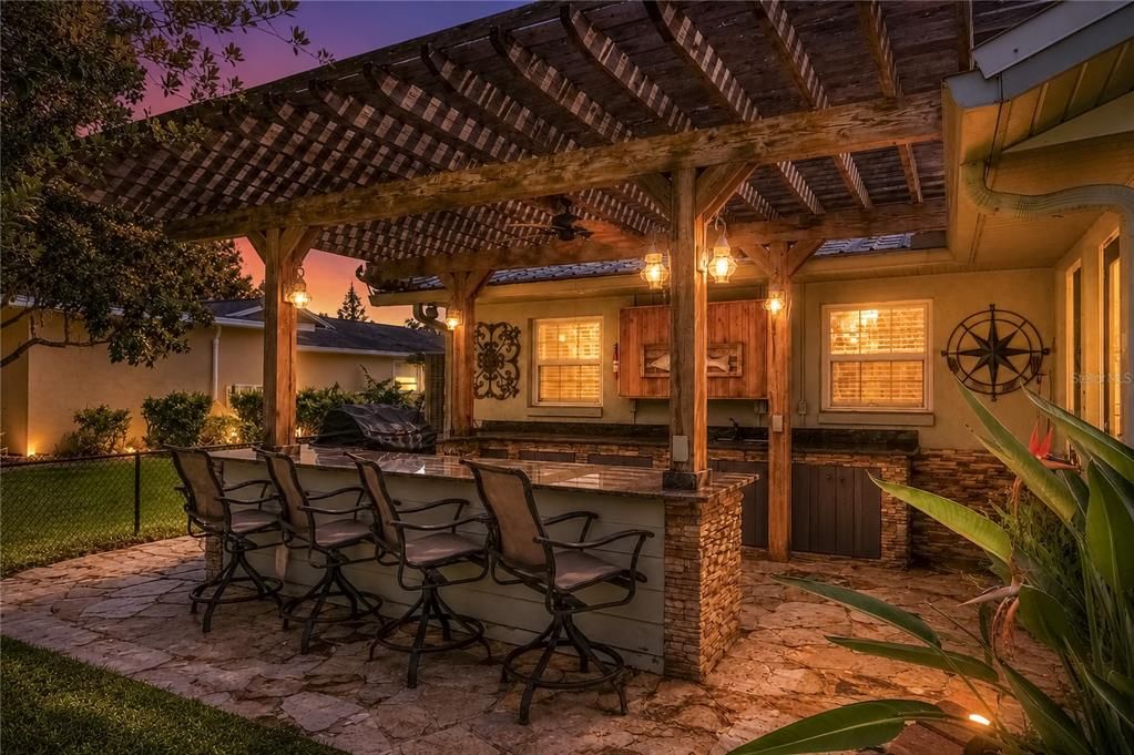 En Venta: $799,000 (4 camas, 2 baños, 2095 Pies cuadrados)