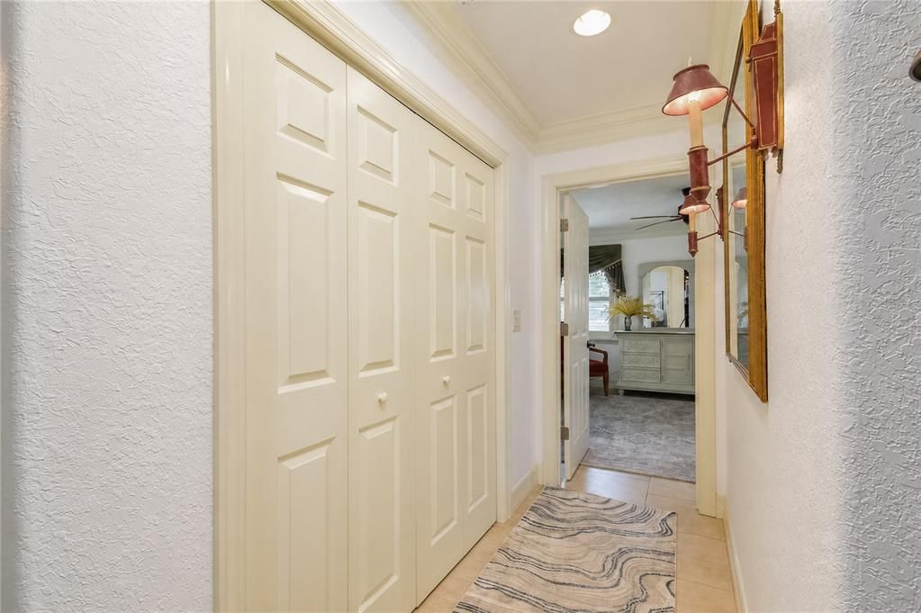 En Venta: $799,000 (4 camas, 2 baños, 2095 Pies cuadrados)