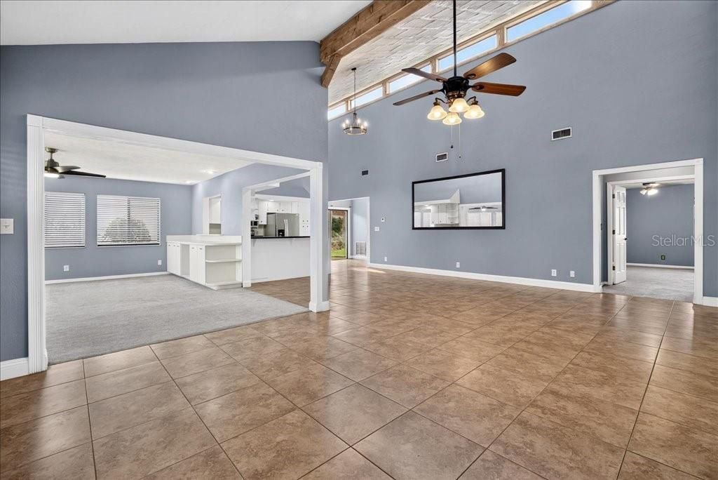 For Sale: $275,000 (2 beds, 2 baths, 1440 Square Feet)