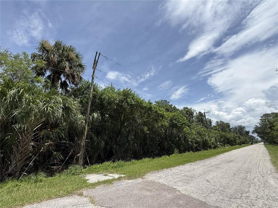 На продажу: $370,000 (9.50 acres)