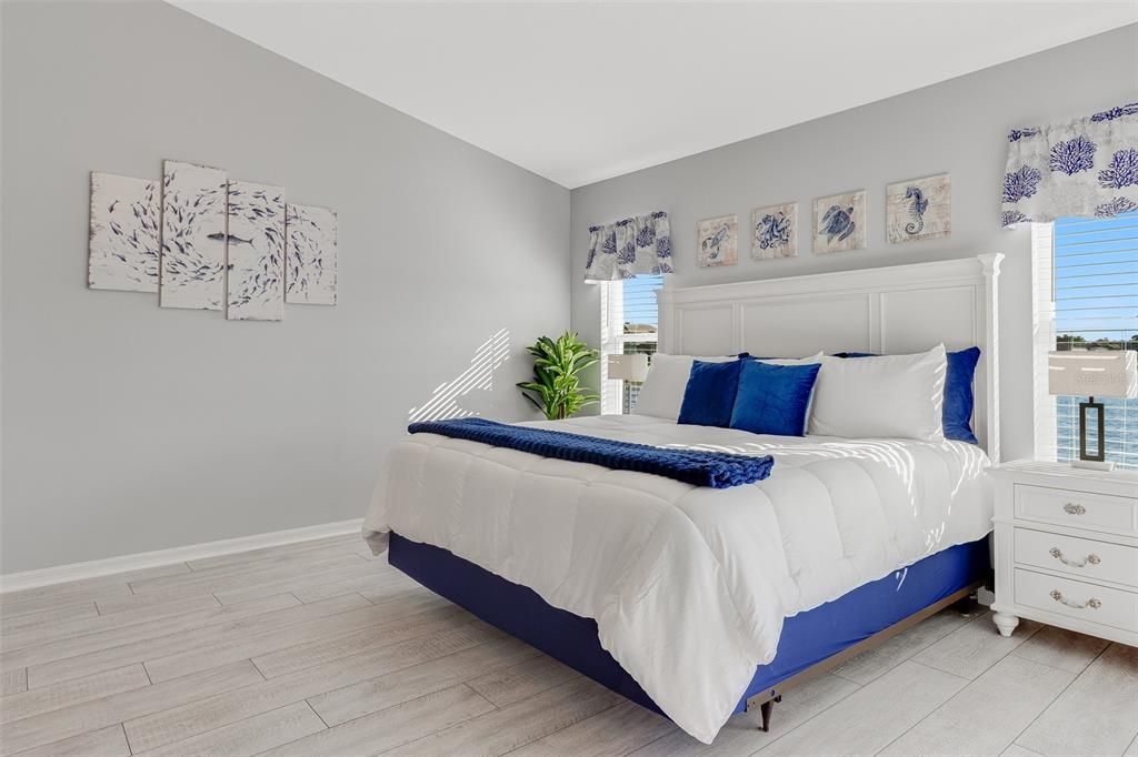 En Venta: $499,900 (3 camas, 3 baños, 1935 Pies cuadrados)