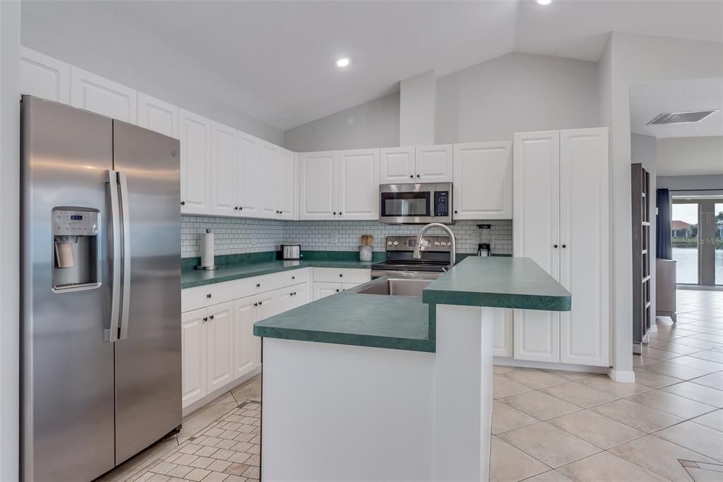 En Venta: $499,900 (3 camas, 3 baños, 1935 Pies cuadrados)
