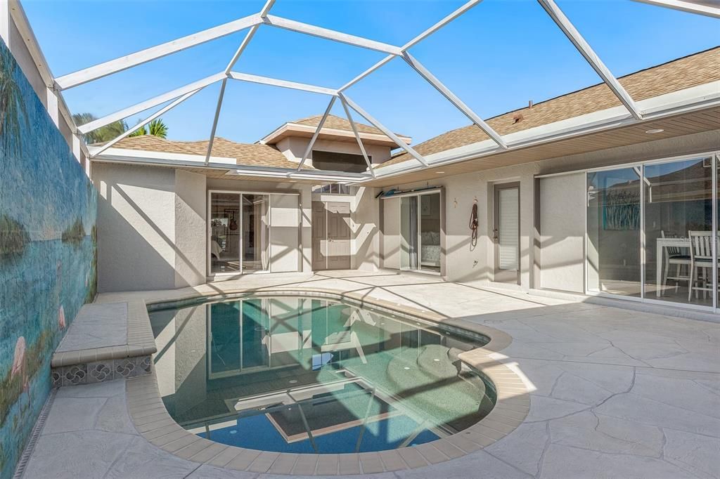 En Venta: $499,900 (3 camas, 3 baños, 1935 Pies cuadrados)