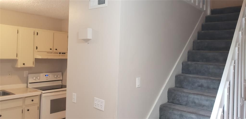 For Sale: $134,995 (2 beds, 1 baths, 1032 Square Feet)