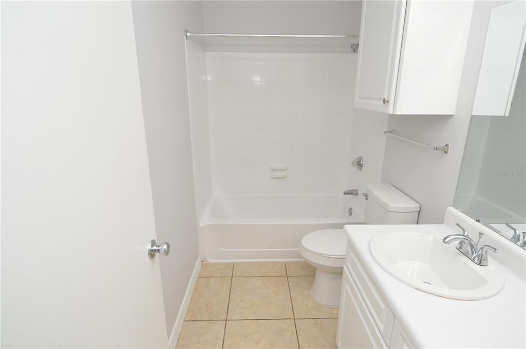 For Rent: $1,600 (2 beds, 2 baths, 1007 Square Feet)