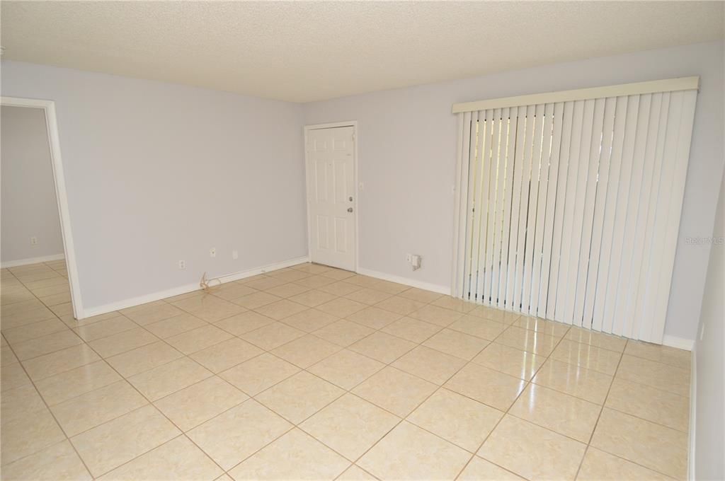 For Rent: $1,600 (2 beds, 2 baths, 1007 Square Feet)