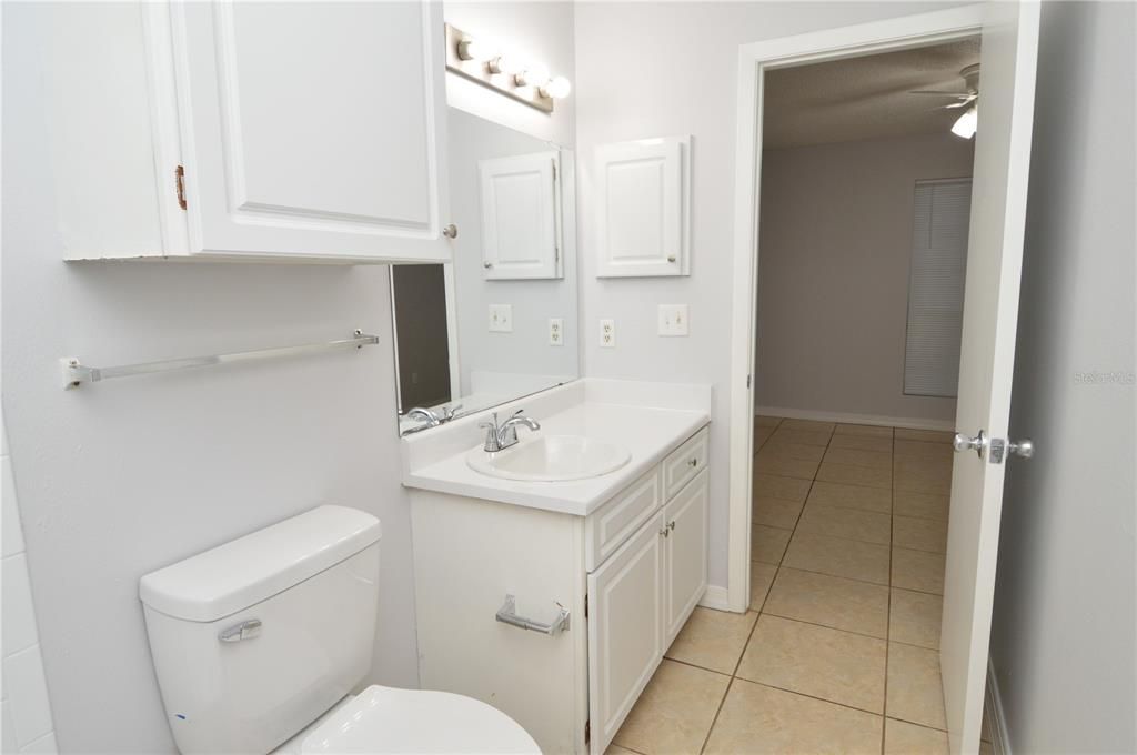 For Rent: $1,600 (2 beds, 2 baths, 1007 Square Feet)