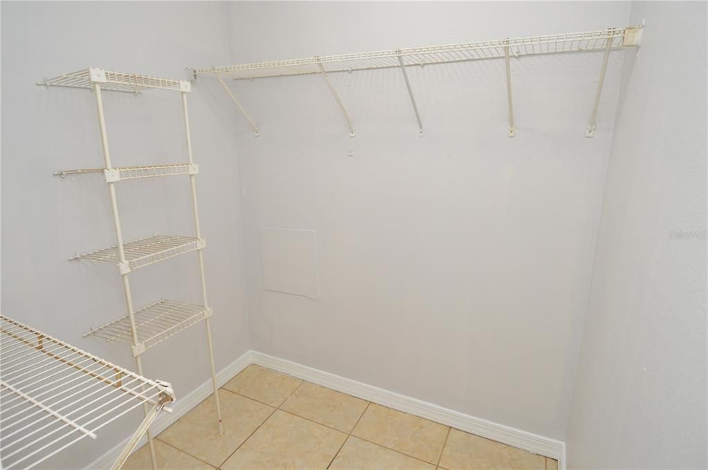For Rent: $1,600 (2 beds, 2 baths, 1007 Square Feet)
