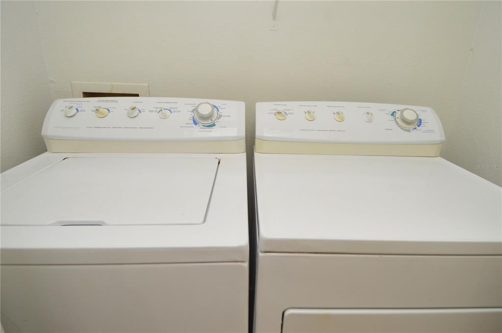 For Rent: $1,600 (2 beds, 2 baths, 1007 Square Feet)