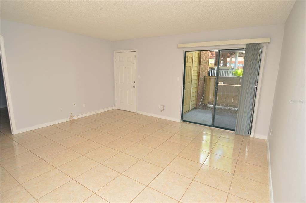 For Rent: $1,600 (2 beds, 2 baths, 1007 Square Feet)