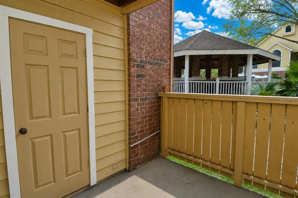 For Rent: $1,600 (2 beds, 2 baths, 1007 Square Feet)