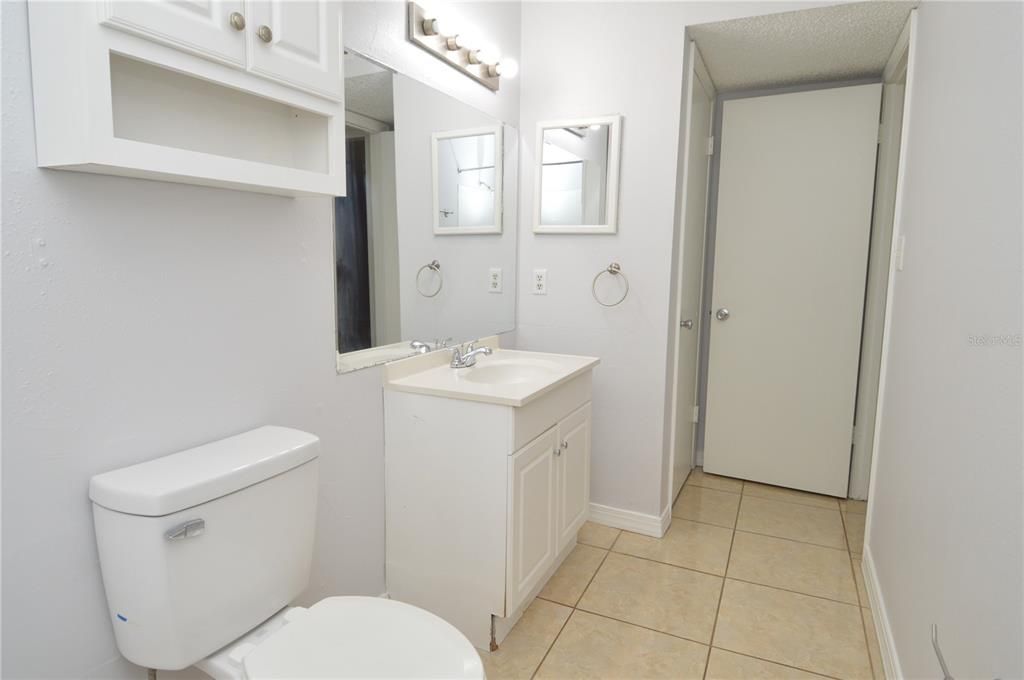 For Rent: $1,600 (2 beds, 2 baths, 1007 Square Feet)