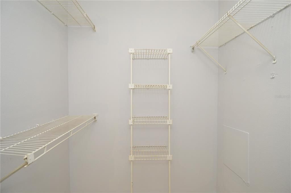For Rent: $1,600 (2 beds, 2 baths, 1007 Square Feet)