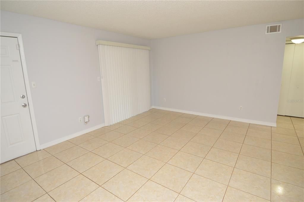 For Rent: $1,600 (2 beds, 2 baths, 1007 Square Feet)