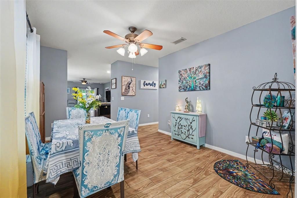 For Sale: $315,000 (3 beds, 2 baths, 1529 Square Feet)