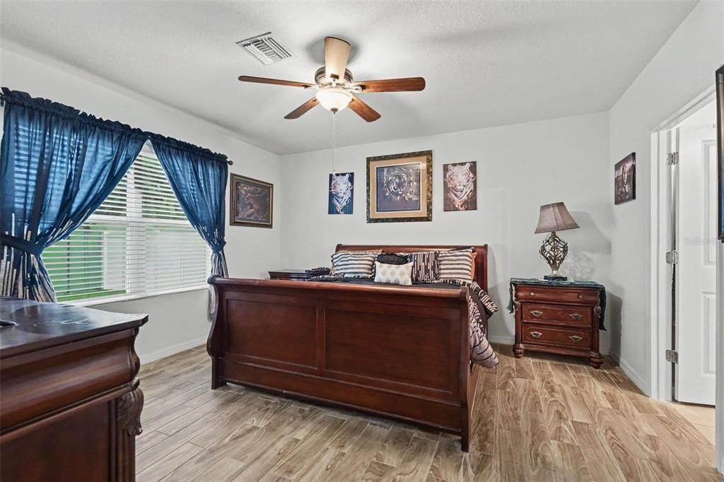 For Sale: $315,000 (3 beds, 2 baths, 1529 Square Feet)
