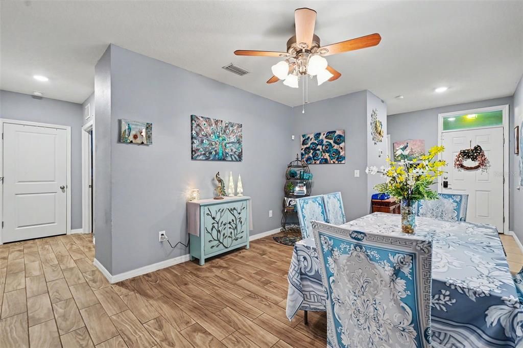 For Sale: $315,000 (3 beds, 2 baths, 1529 Square Feet)