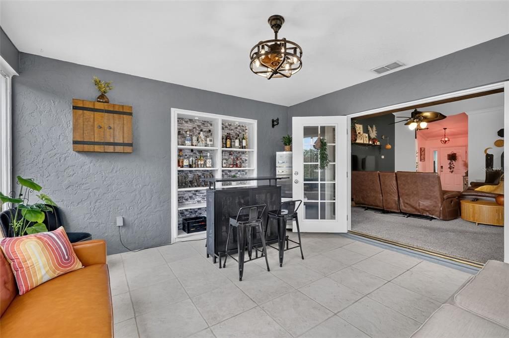 For Sale: $335,000 (3 beds, 2 baths, 1864 Square Feet)