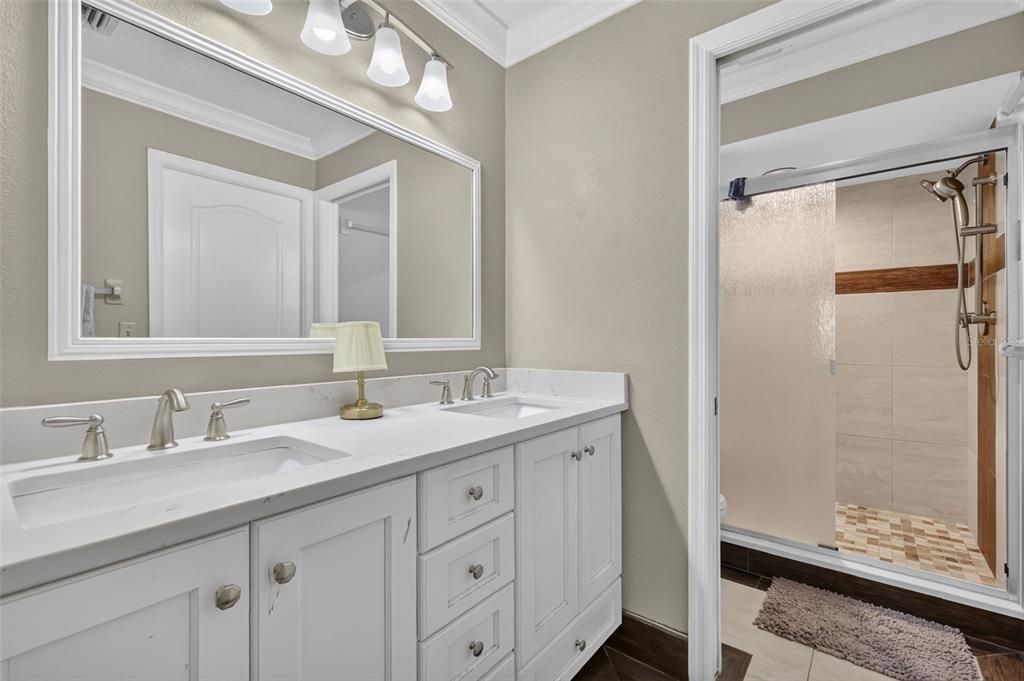 For Sale: $335,000 (3 beds, 2 baths, 1864 Square Feet)