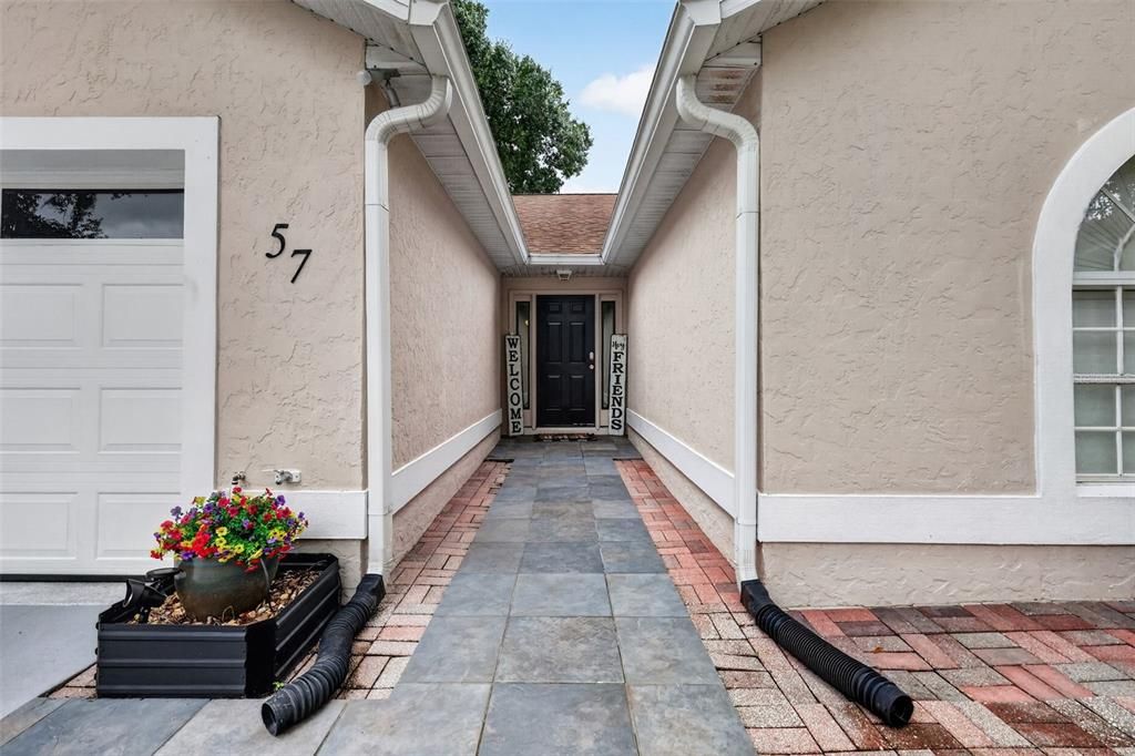 For Sale: $335,000 (3 beds, 2 baths, 1864 Square Feet)