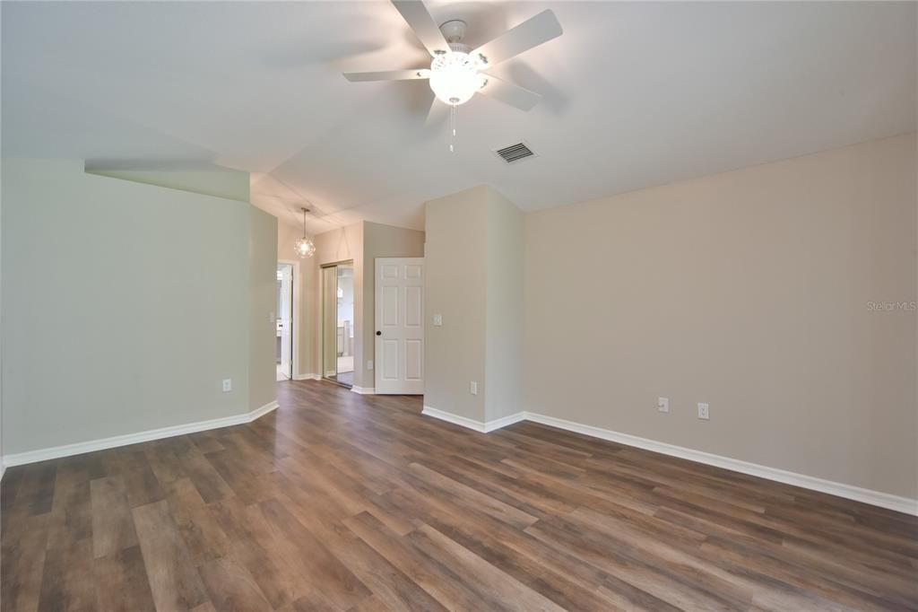 For Rent: $2,500 (3 beds, 2 baths, 2318 Square Feet)