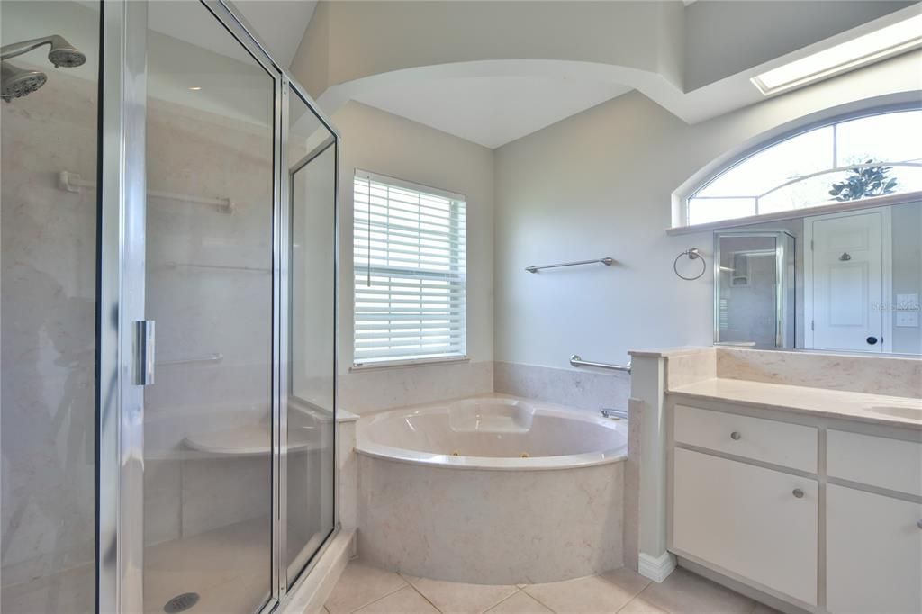For Rent: $2,500 (3 beds, 2 baths, 2318 Square Feet)
