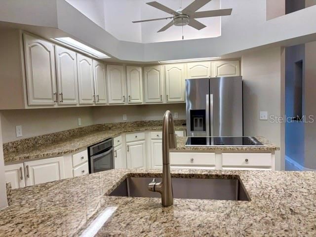 For Rent: $2,500 (3 beds, 2 baths, 2318 Square Feet)