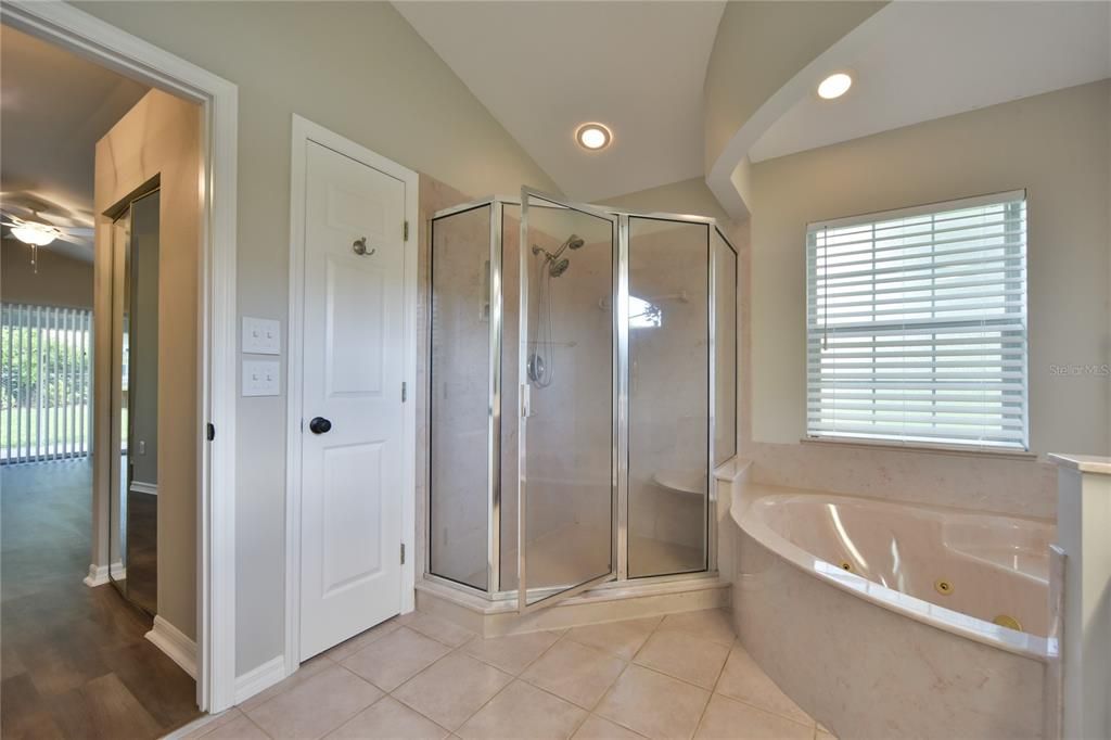 For Rent: $2,500 (3 beds, 2 baths, 2318 Square Feet)