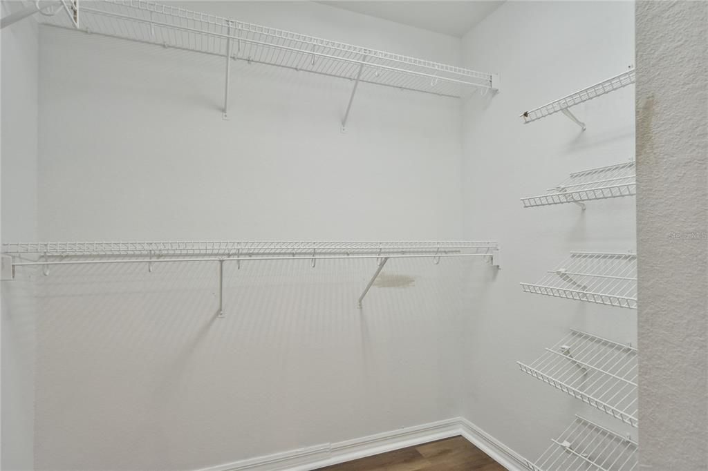 For Rent: $2,500 (3 beds, 2 baths, 2318 Square Feet)