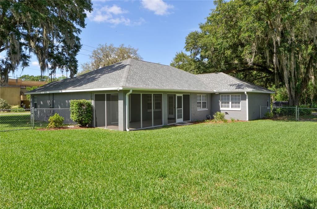 For Rent: $2,500 (3 beds, 2 baths, 2318 Square Feet)