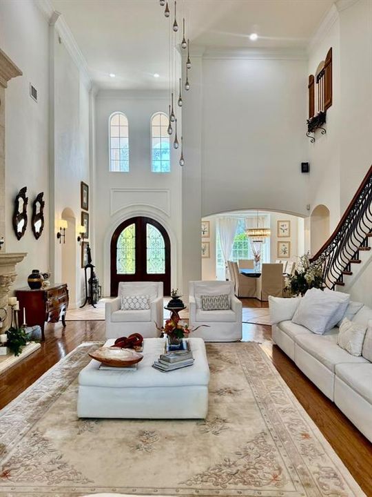 For Sale: $1,750,000 (5 beds, 4 baths, 4342 Square Feet)