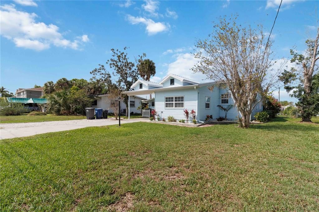 For Rent: $2,500 (1 beds, 1 baths, 678 Square Feet)