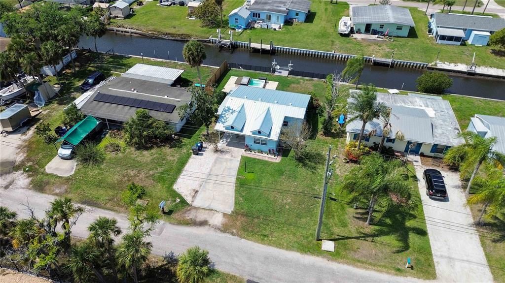 For Rent: $2,500 (1 beds, 1 baths, 678 Square Feet)