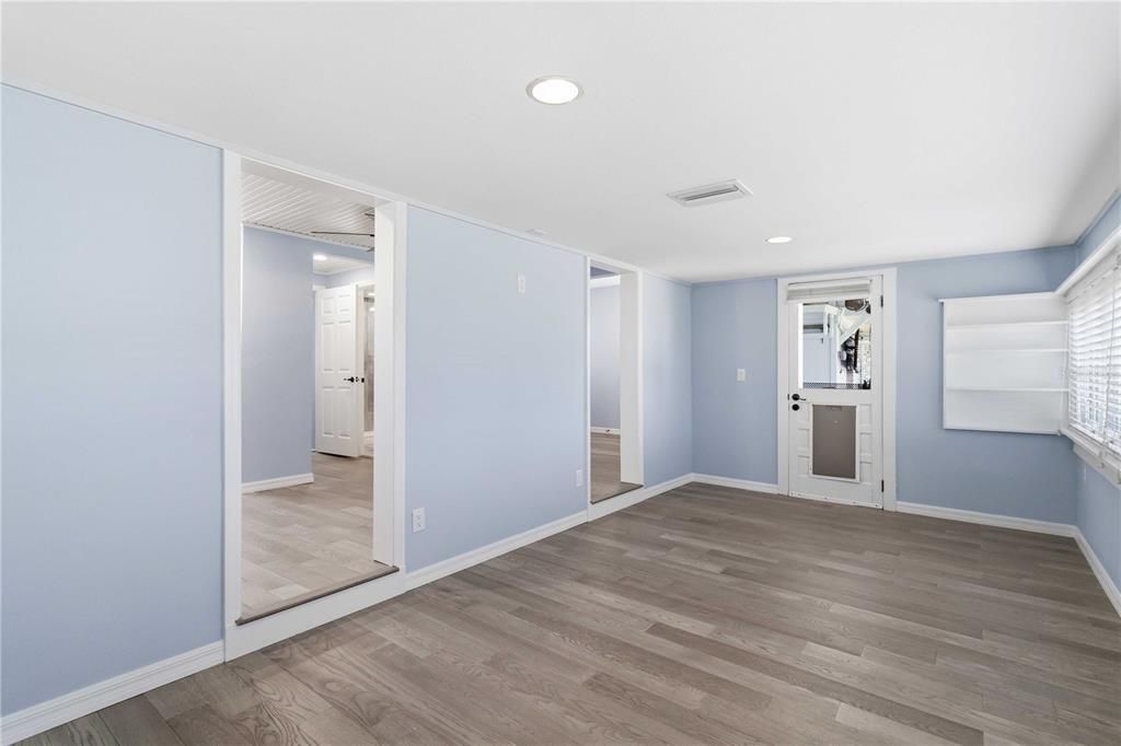 For Rent: $2,500 (1 beds, 1 baths, 678 Square Feet)