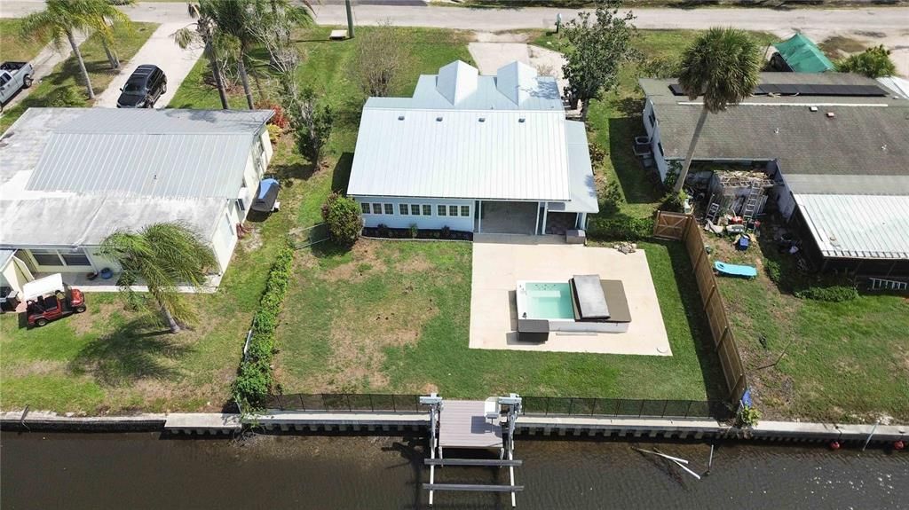 For Rent: $2,500 (1 beds, 1 baths, 678 Square Feet)