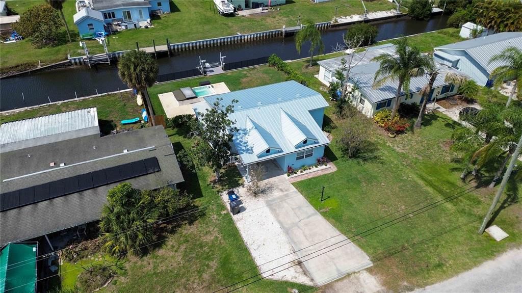 For Rent: $2,500 (1 beds, 1 baths, 678 Square Feet)