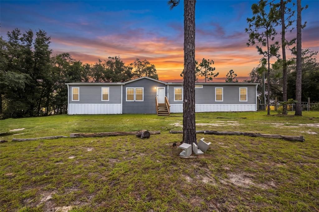 For Sale: $229,900 (5 beds, 3 baths, 2052 Square Feet)