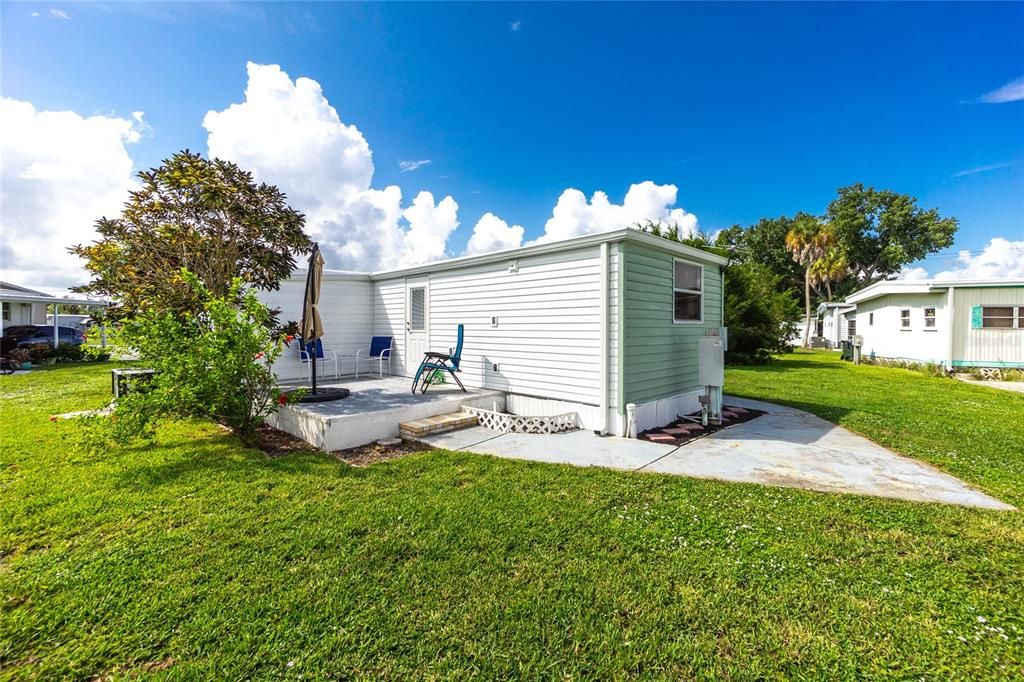 For Sale: $119,000 (2 beds, 2 baths, 720 Square Feet)