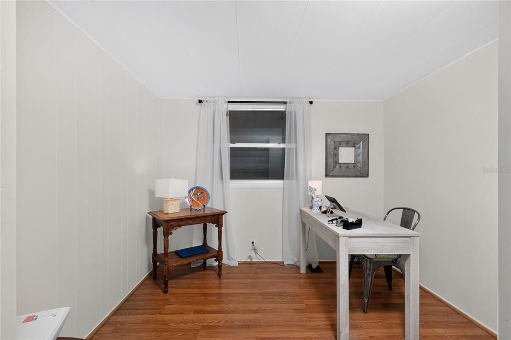 For Sale: $119,000 (2 beds, 2 baths, 720 Square Feet)