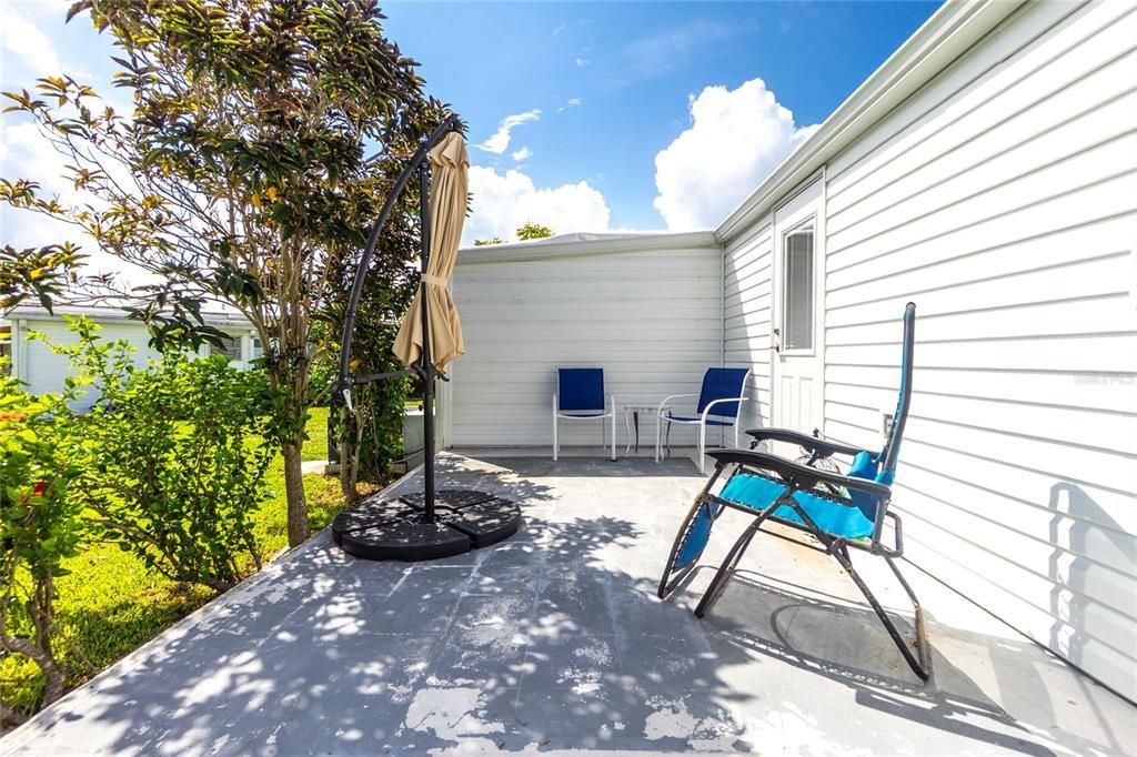 For Sale: $119,000 (2 beds, 2 baths, 720 Square Feet)