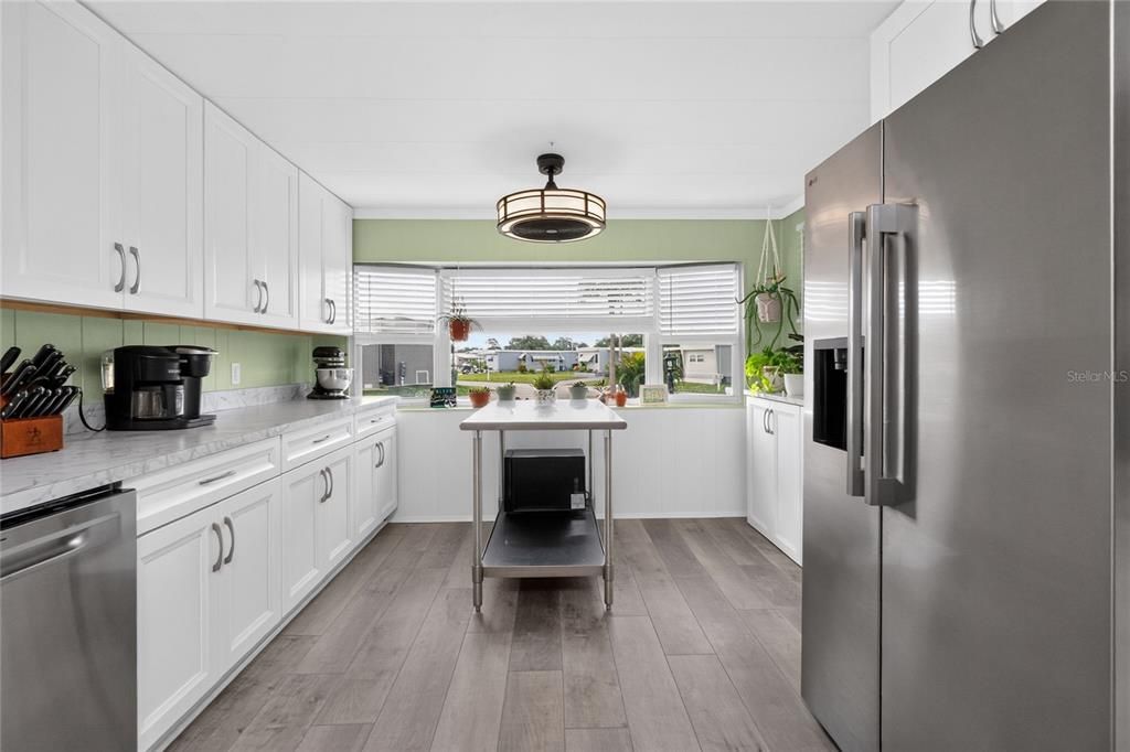 For Sale: $119,000 (2 beds, 2 baths, 720 Square Feet)