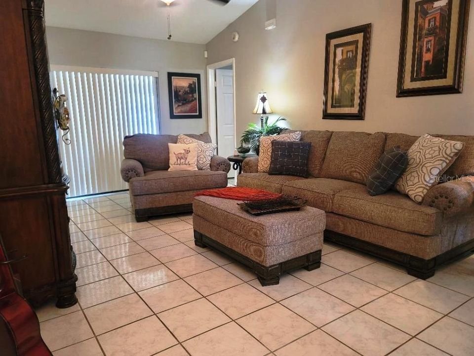 For Sale: $360,000 (3 beds, 2 baths, 1666 Square Feet)
