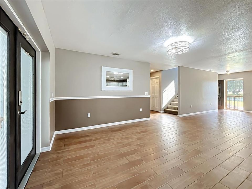En Venta: $489,000 (5 camas, 3 baños, 2720 Pies cuadrados)