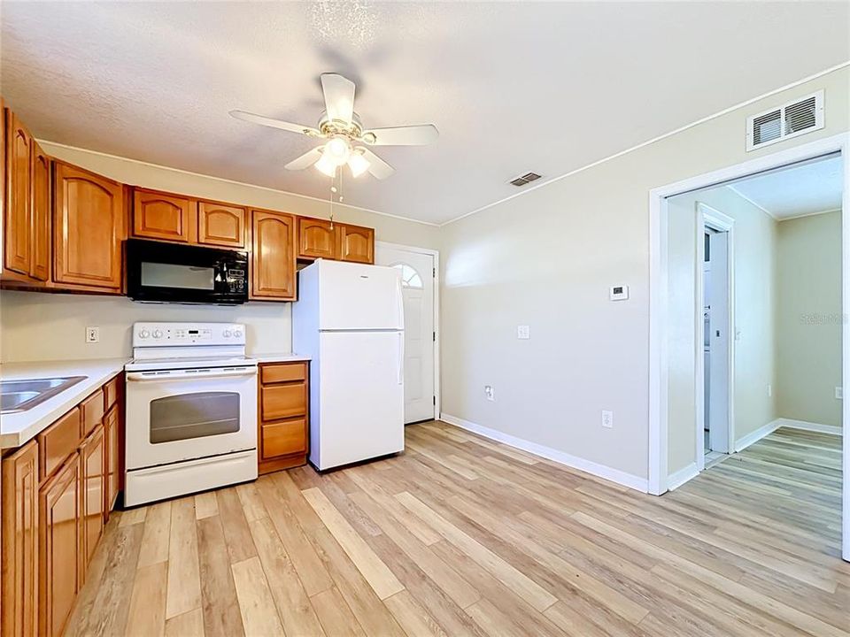 En Venta: $489,000 (5 camas, 3 baños, 2720 Pies cuadrados)